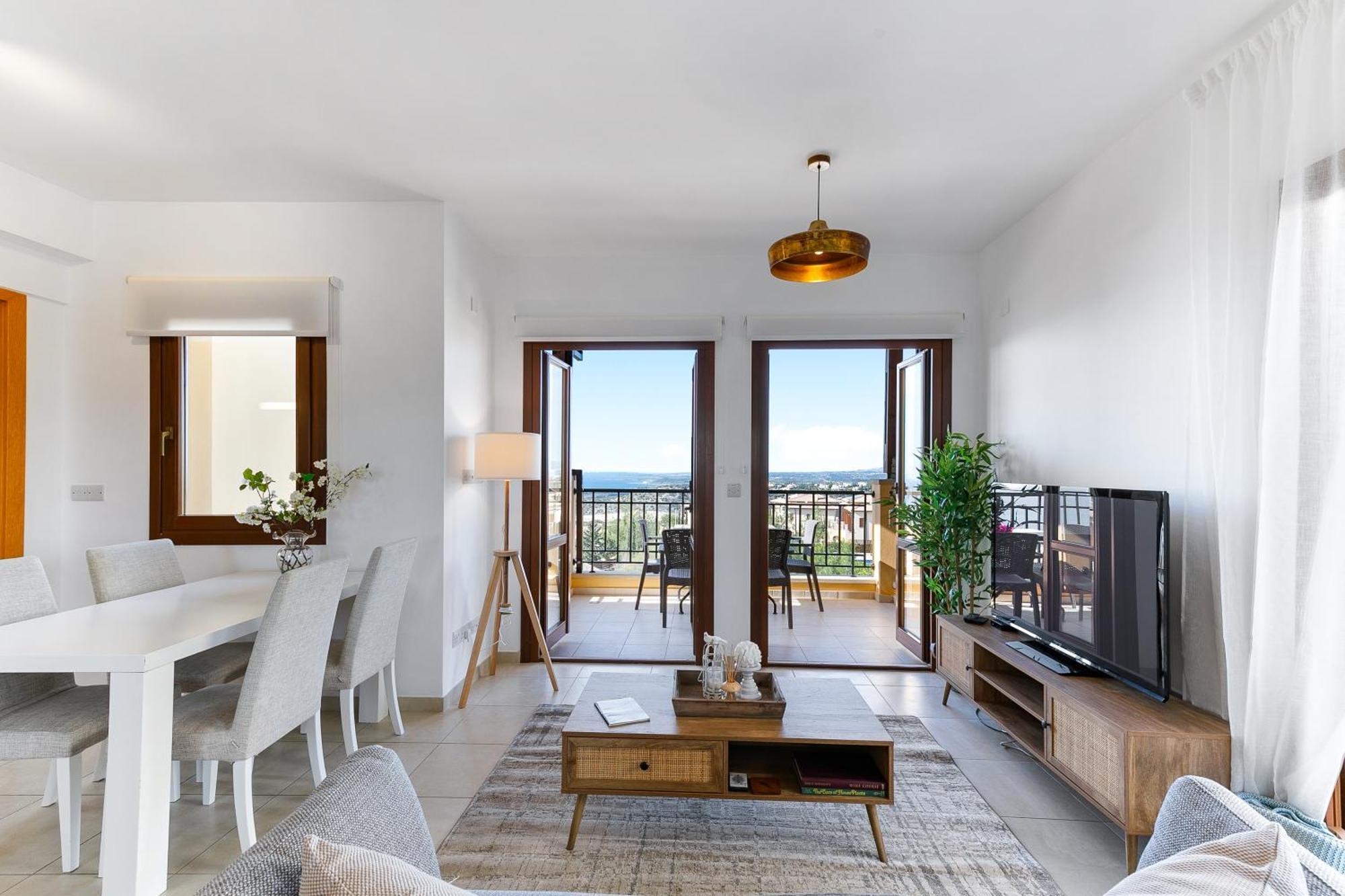 1 Bedroom Apartment Pyrgos With Beautiful Sea And Sunset Views, Aphrodite Hills Resort Kouklia Exterior foto